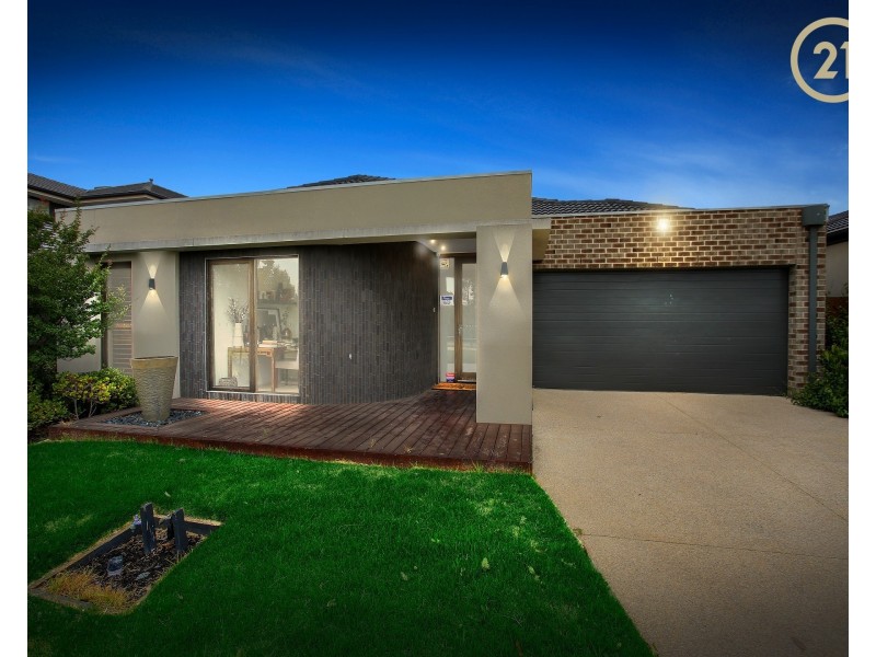 44 Flowerbloom Crescent, Clyde North VIC 3978