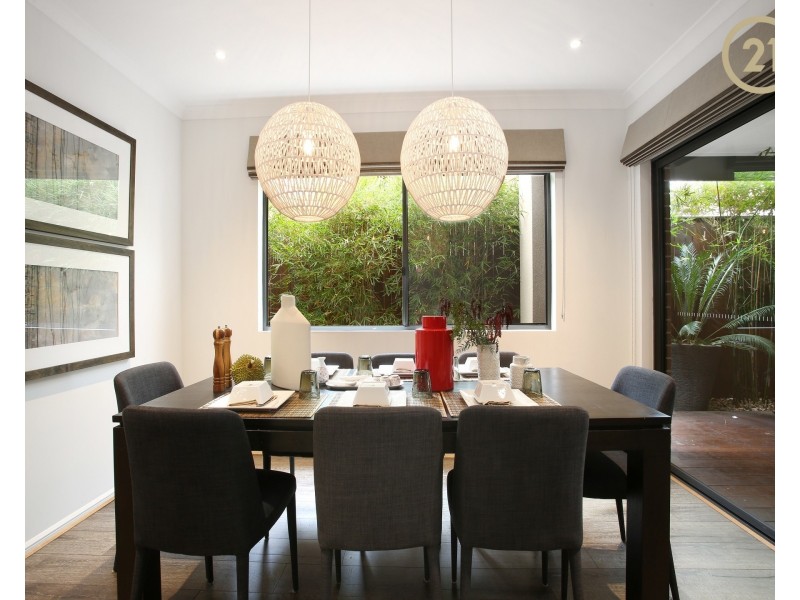 44 Flowerbloom Crescent, Clyde North VIC 3978