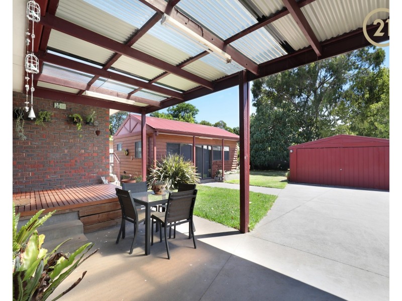 18 Selkirk Court, Berwick VIC 3806