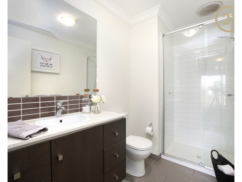 4 Meridian Circuit, Berwick VIC 3806