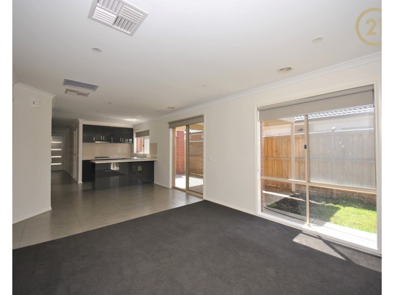 5 Cups Court, Clyde North VIC 3978