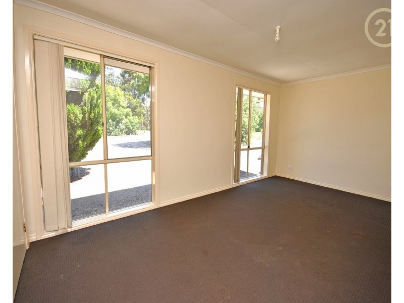 40 Ryan Road, Pakenham VIC 3810