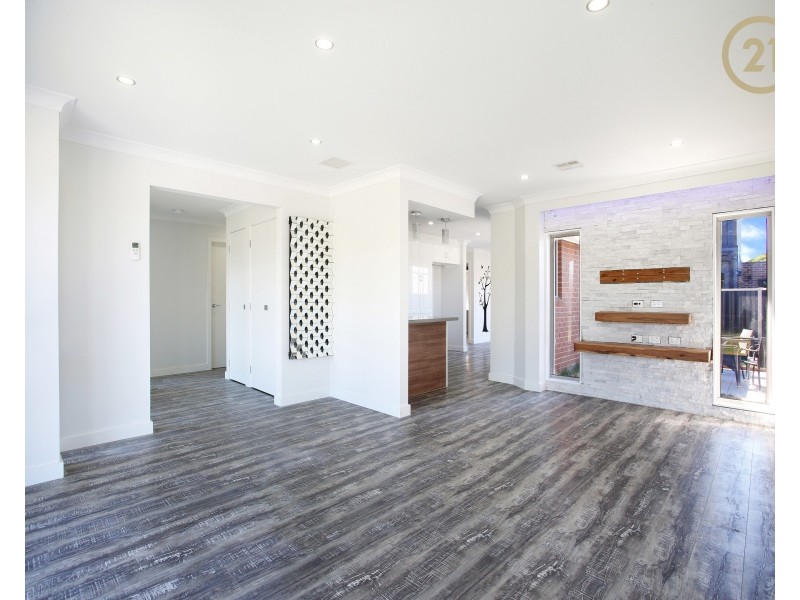 1/56 Essex Park Drive, Endeavour Hills VIC 3802