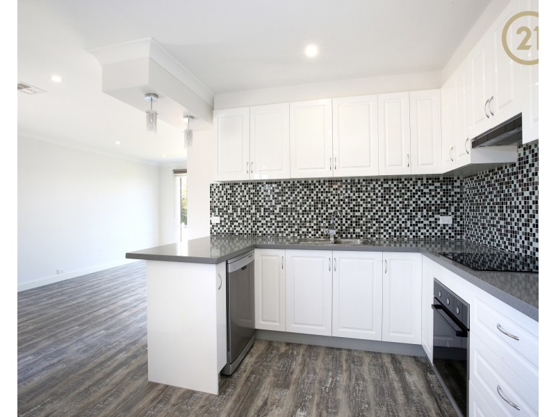 1/56 Essex Park Drive, Endeavour Hills VIC 3802