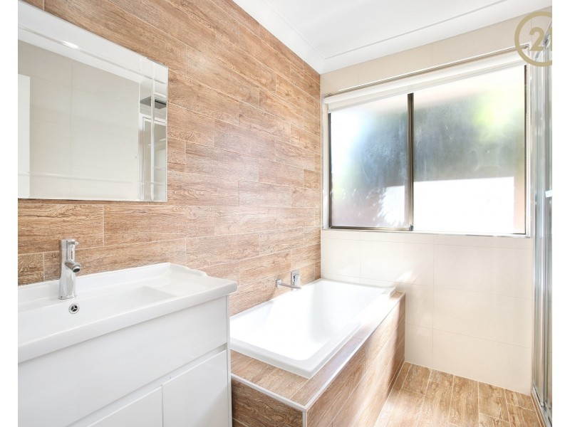 1/56 Essex Park Drive, Endeavour Hills VIC 3802