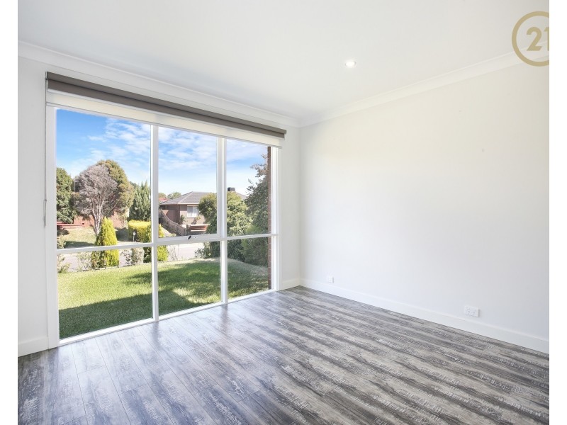 1/56 Essex Park Drive, Endeavour Hills VIC 3802