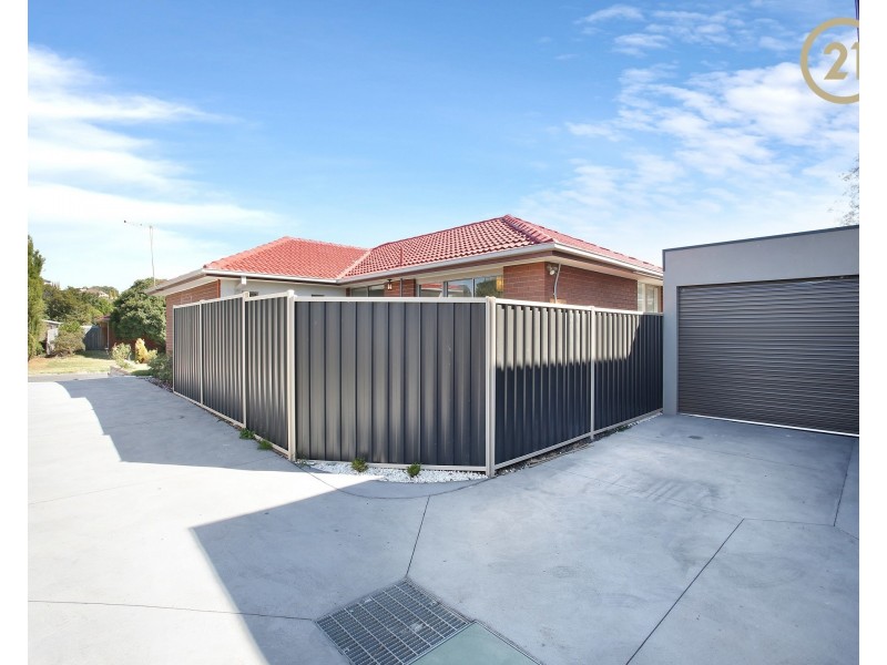 1/56 Essex Park Drive, Endeavour Hills VIC 3802