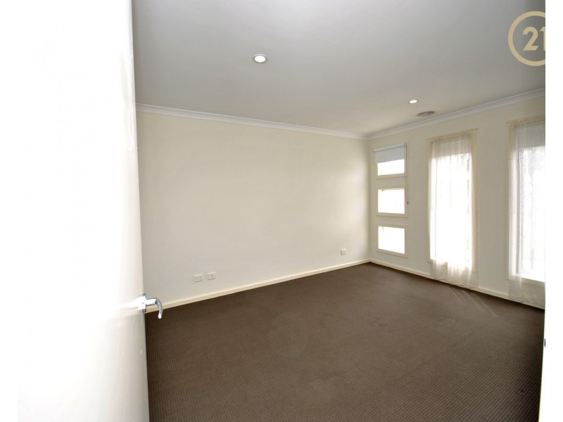 17 Celestine Drive, Officer VIC 3809