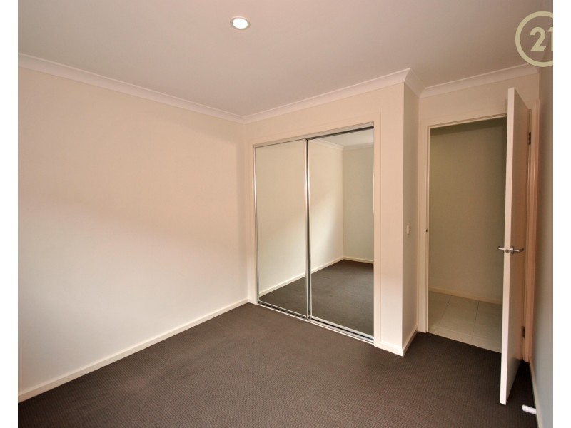 17 Celestine Drive, Officer VIC 3809