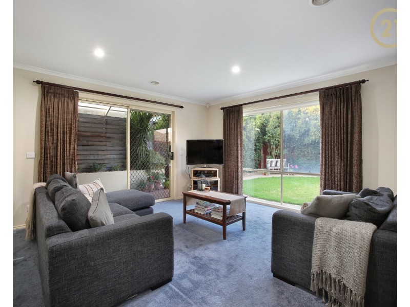 25  Kinsale View, Berwick VIC 3806