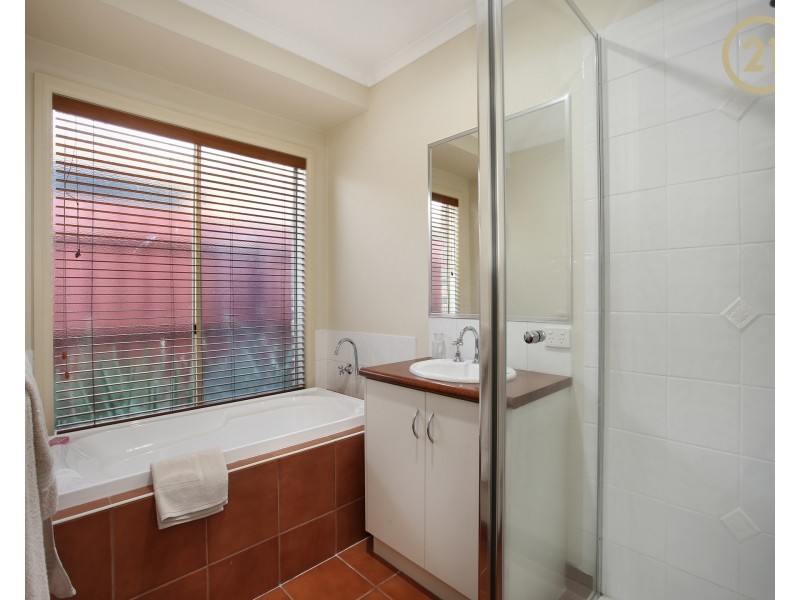 25  Kinsale View, Berwick VIC 3806