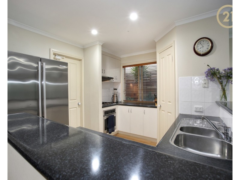 25  Kinsale View, Berwick VIC 3806