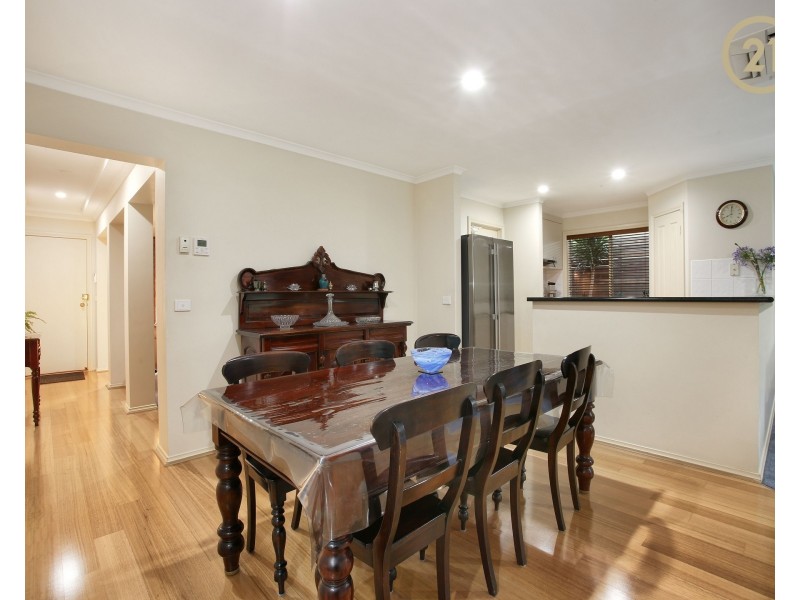 25  Kinsale View, Berwick VIC 3806