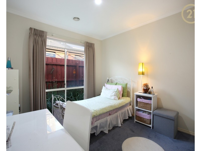 25  Kinsale View, Berwick VIC 3806