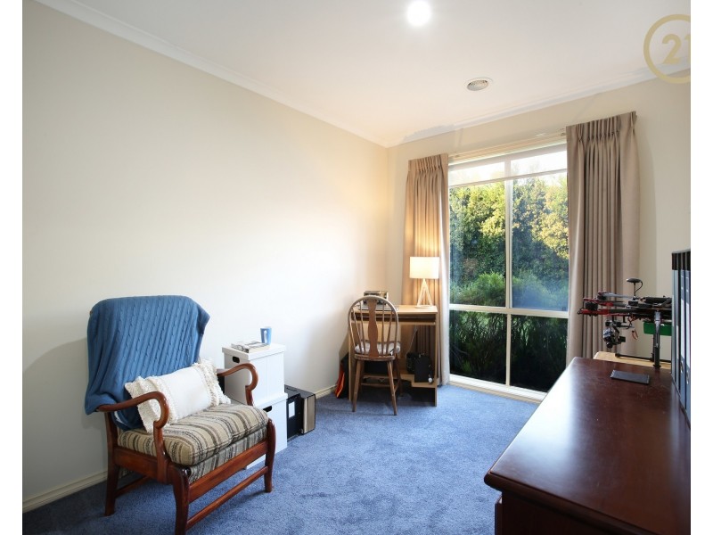 25  Kinsale View, Berwick VIC 3806