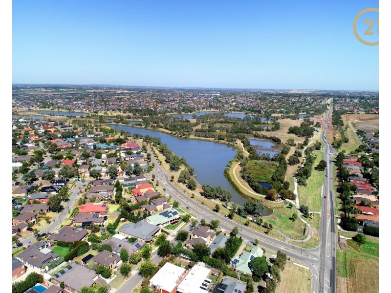 4 Moondarra Drive, Berwick VIC 3806