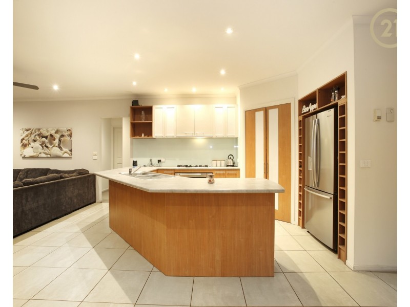 4 Moondarra Drive, Berwick VIC 3806