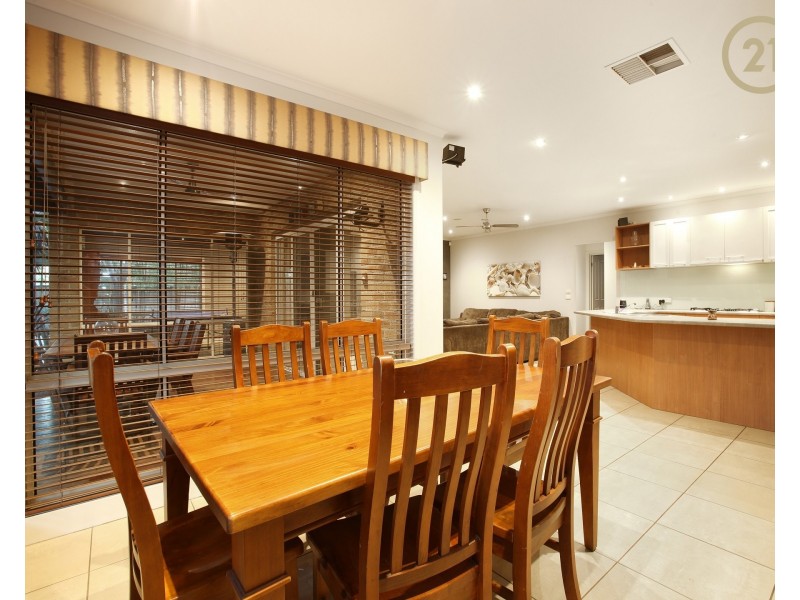 4 Moondarra Drive, Berwick VIC 3806