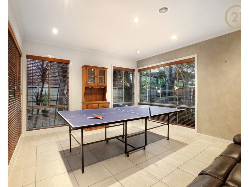 4 Moondarra Drive, Berwick VIC 3806