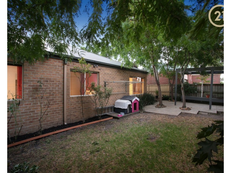 4 Moondarra Drive, Berwick VIC 3806