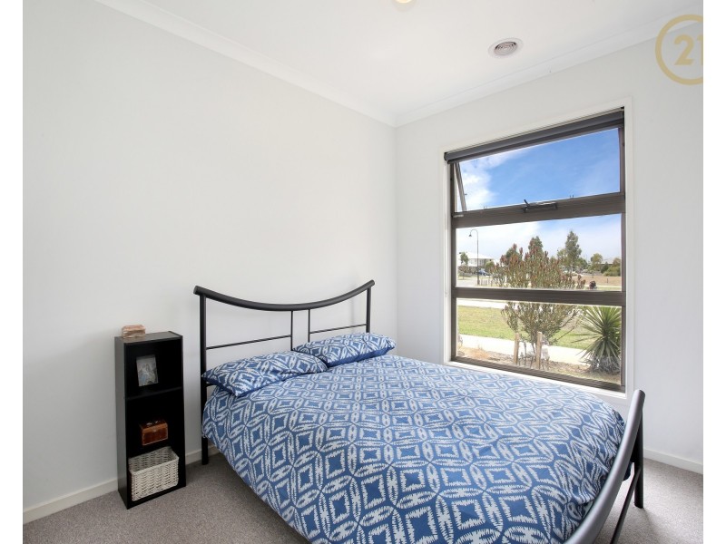 29 Timble Way, Clyde North VIC 3978