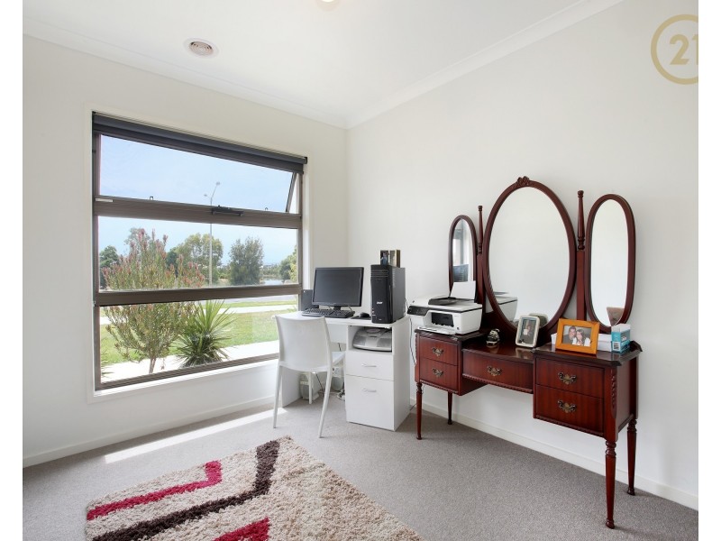 29 Timble Way, Clyde North VIC 3978