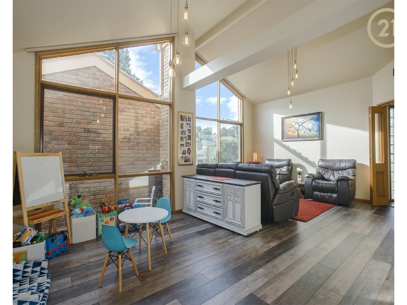 74 Avebury Drive, Berwick VIC 3806