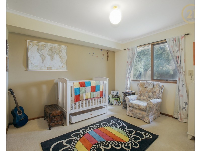 74 Avebury Drive, Berwick VIC 3806