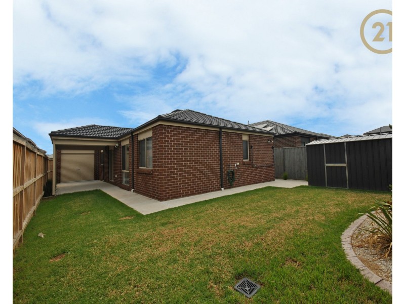 18 Yandra Street, Clyde North VIC 3978