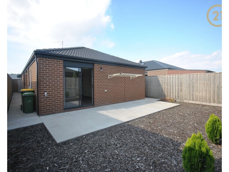 18  Carnegie Street, Officer VIC 3809