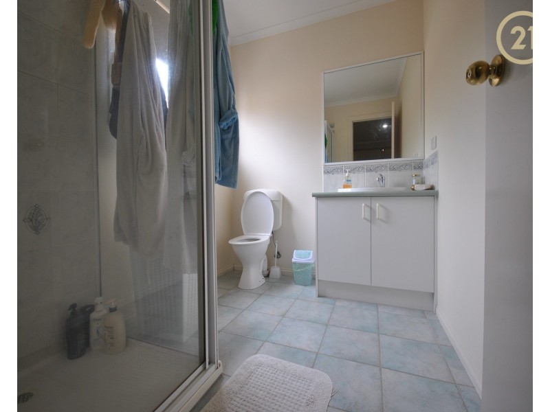 6 Regent Close, Berwick VIC 3806