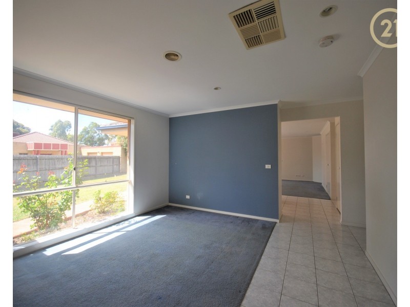 20 Charles Condor Place, Berwick VIC 3806