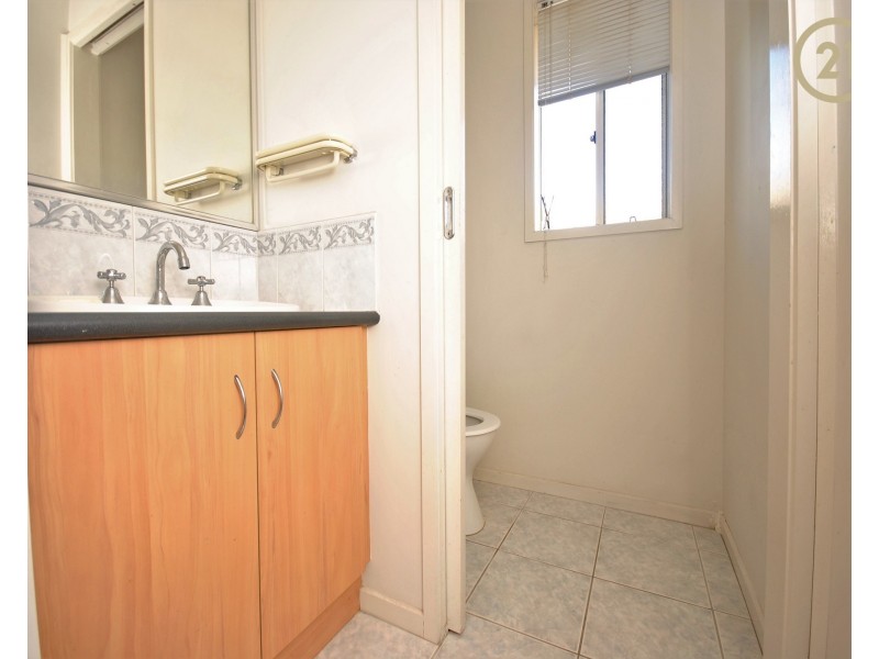 20 Charles Condor Place, Berwick VIC 3806