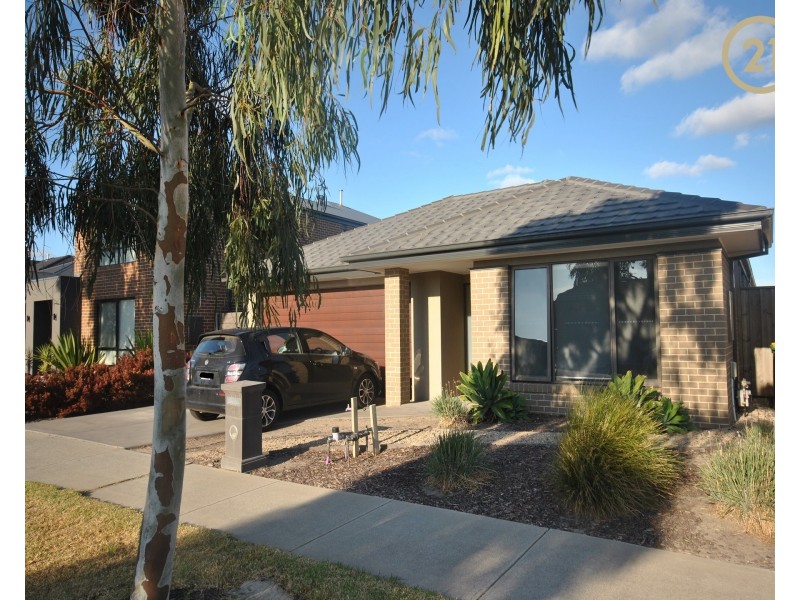 13 Lexington Crescent, Officer VIC 3809