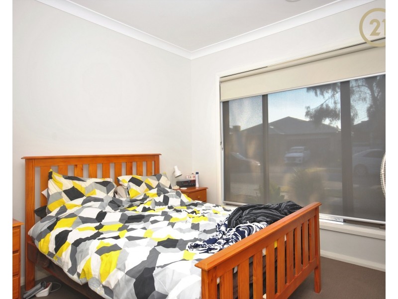 13 Lexington Crescent, Officer VIC 3809