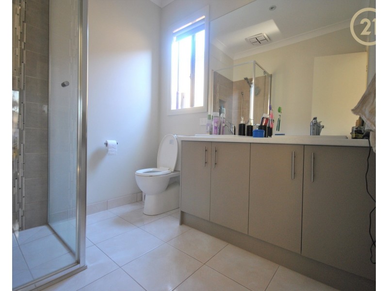 13 Lexington Crescent, Officer VIC 3809