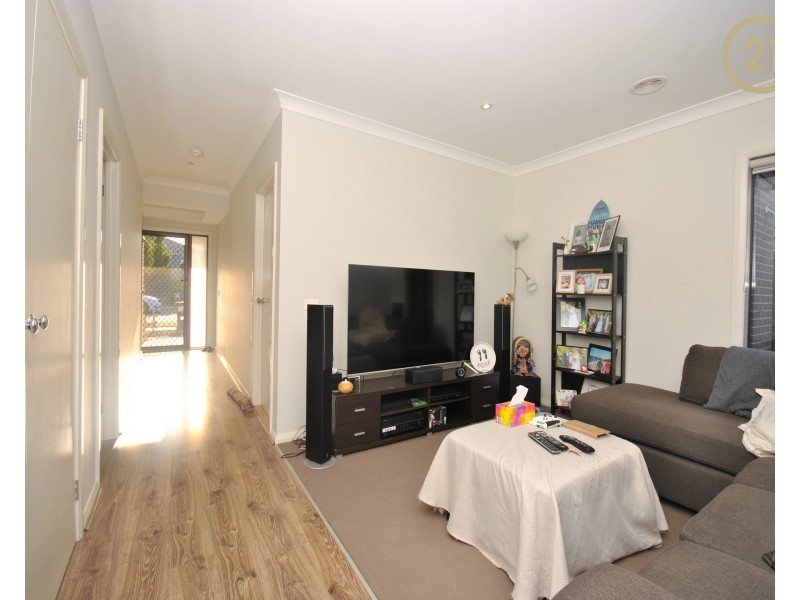 13 Lexington Crescent, Officer VIC 3809