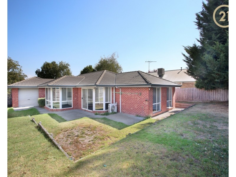 8 Maralee Court, Berwick VIC 3806