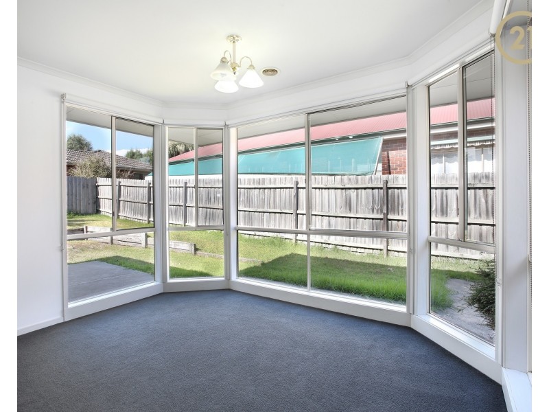 8 Maralee Court, Berwick VIC 3806