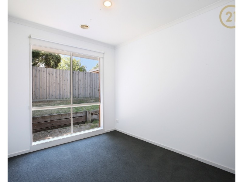 8 Maralee Court, Berwick VIC 3806