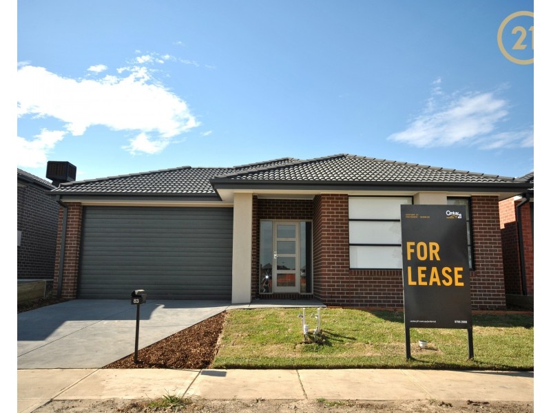 83 Skylark Boulevard, Clyde North VIC 3978