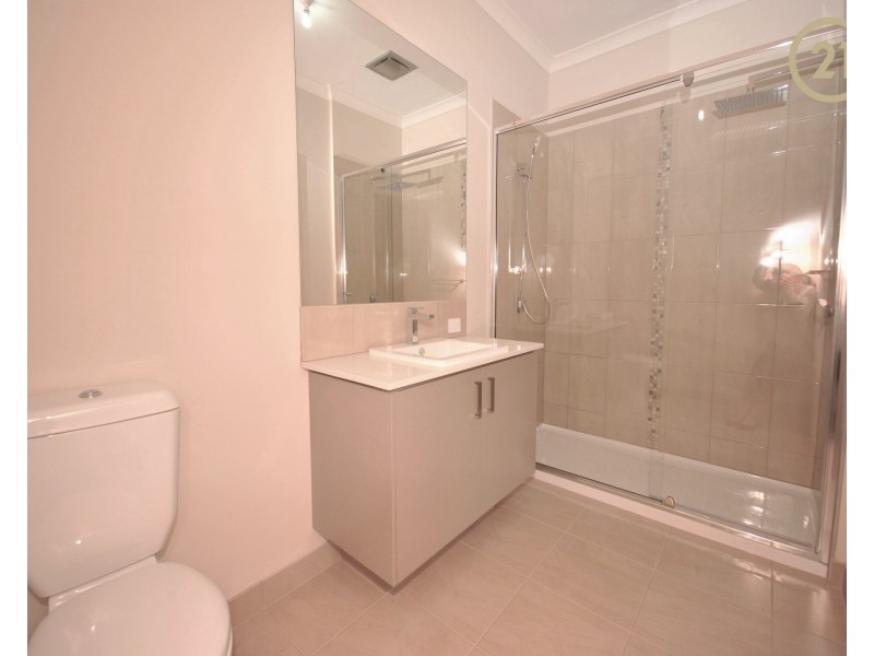 2 Orchard Court, Drouin VIC 3818