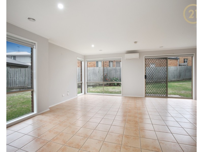 5 Kurnwill Place, Berwick VIC 3806