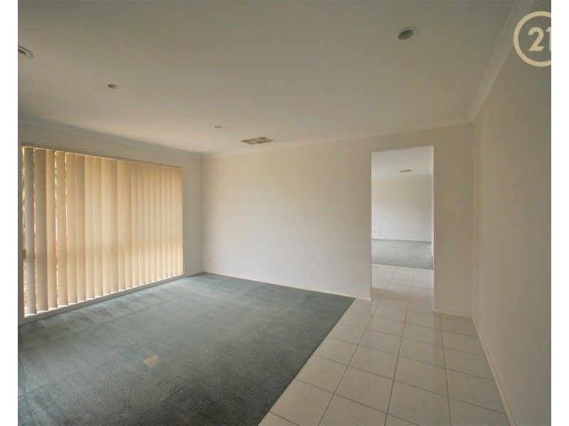 12 Terri Ester Drive, Berwick VIC 3806