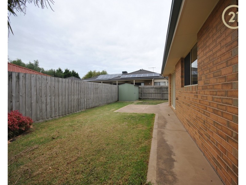 12 Terri Ester Drive, Berwick VIC 3806
