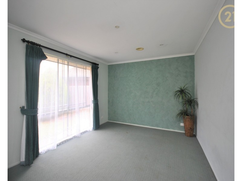 2 Moloney Court, Berwick VIC 3806