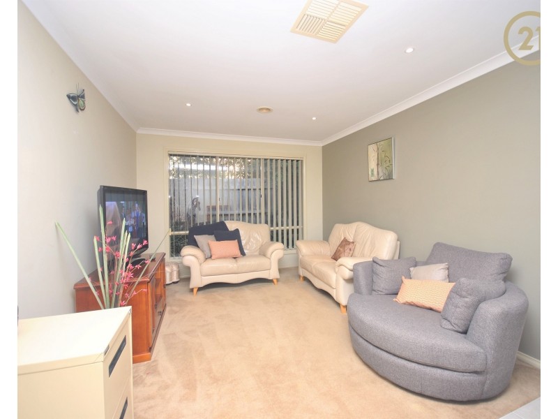 10 Sigvard Boulevard, Hallam VIC 3803