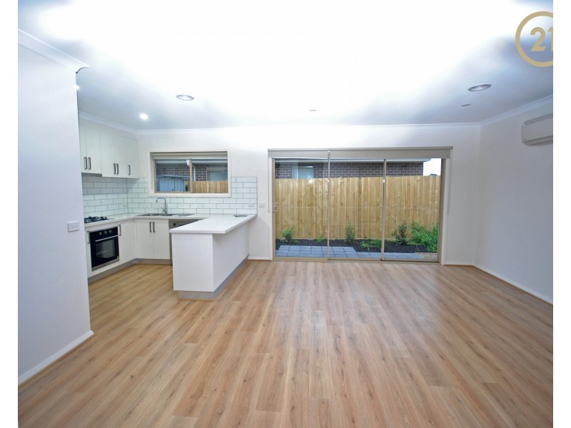 4 Clayton Road, Cranbourne VIC 3977