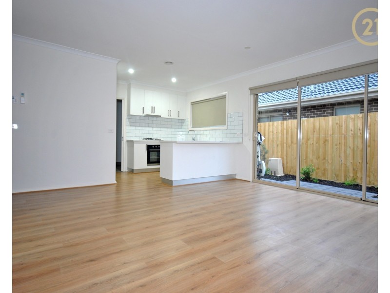 4 Clayton Road, Cranbourne VIC 3977
