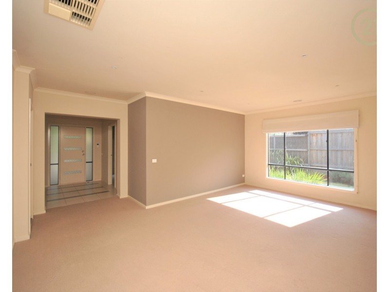 88 Bridgewater Boulevard, Berwick VIC 3806